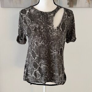 LNA revolve snake cutout tee medium
